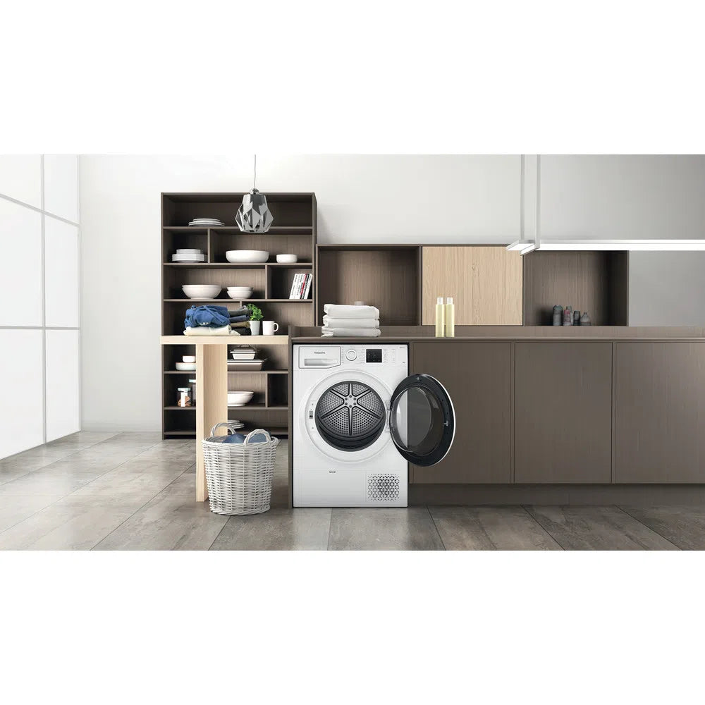 Hotpoint NTM1081WK 8Kg Heat Pump Tumble Dryer White