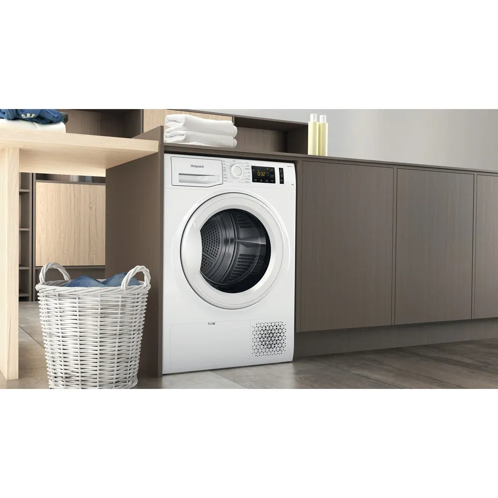 Hotpoint NTM1182UK 8kg Heat Pump Tumble Dryer White