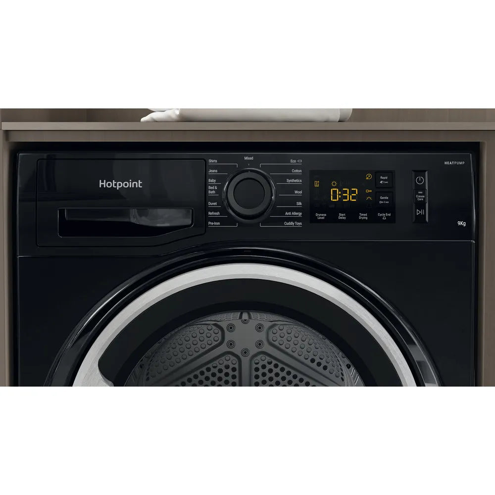 Hotpoint NTM1192BSKUK 9kg Heat Pump Tumble Dryer Black