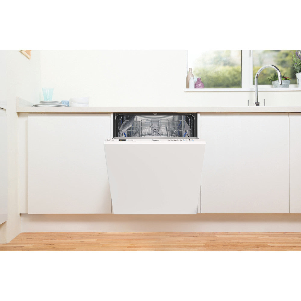 Indesit D2IHD526 Integrated Full Size Dishwasher With 14 Place Setting White