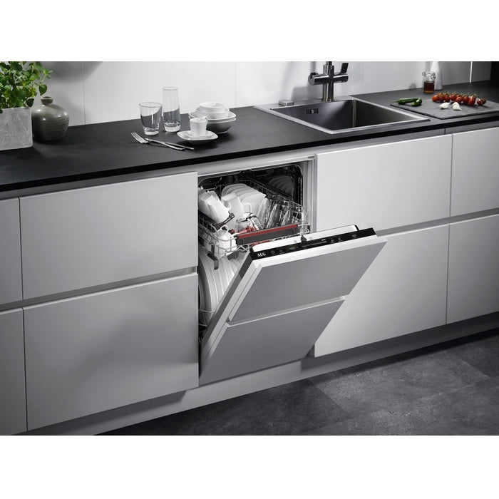 AEG FSE62407P Series 6000 Fully Integrated Slimline Dishwasher 9 Place Settings