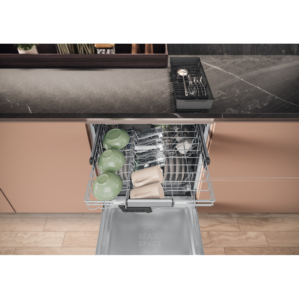 Hotpoint H8IHT59LS Integrated Dishwasher Full Size With 14 Place Setting Black