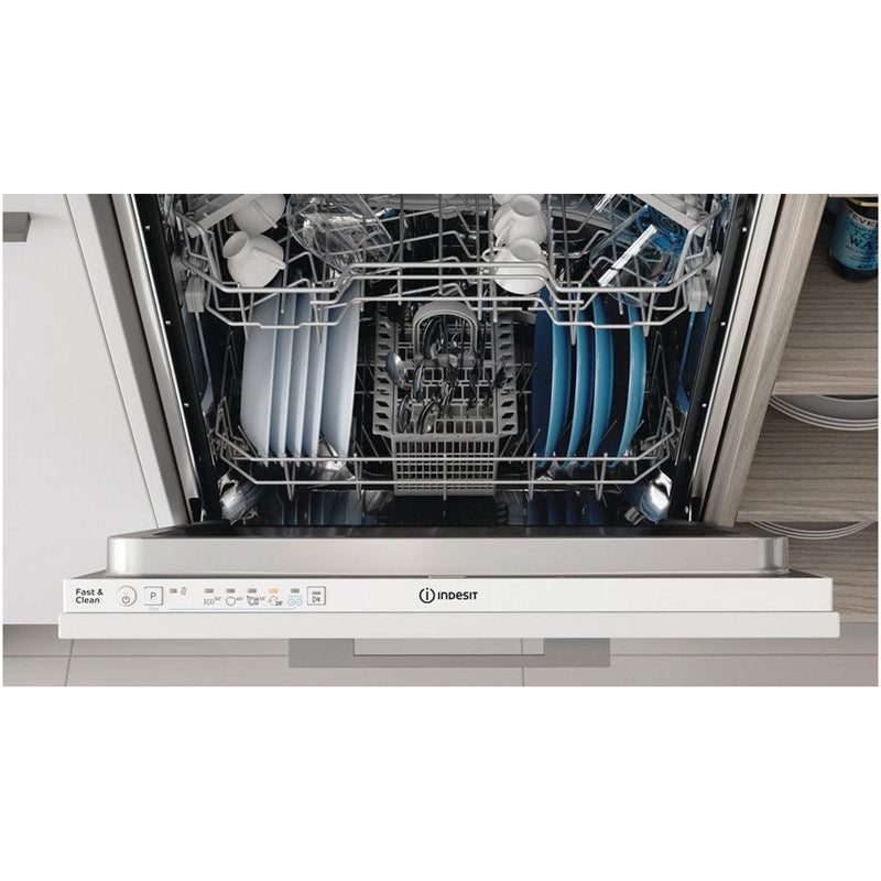 Indesit D2IHL326UK Hotpoint Full Size Dishwasher With 14 Place Settings White