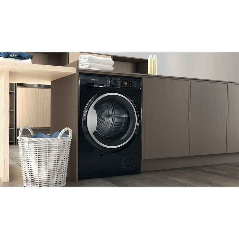 Hotpoint NTM1182BSK 9kg Crease Care Heat Pump Dryer Black