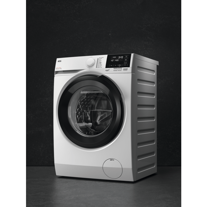 AEG 7000 ProSteam LFR71864B 8kg 1600 Spin Washing Machine - 200012904