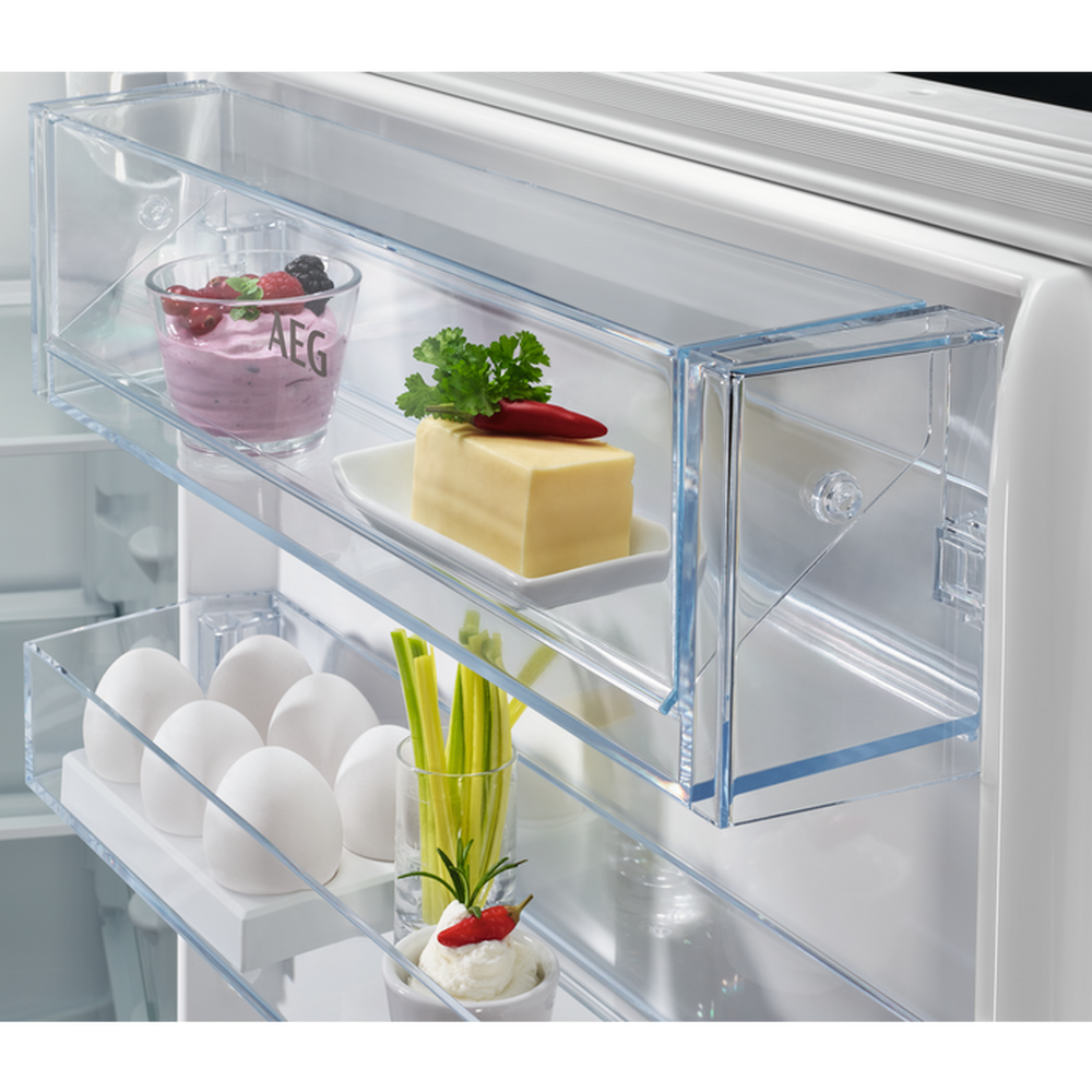 AEG OSC6N181ES Integrated Frost Free Fridge Freezer White