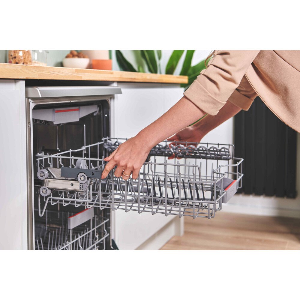 Bosch SMS6ZCI10G Series 6 Freestanding 60cm Full Size Dishwasher with 14 Place Settings Silver Inox