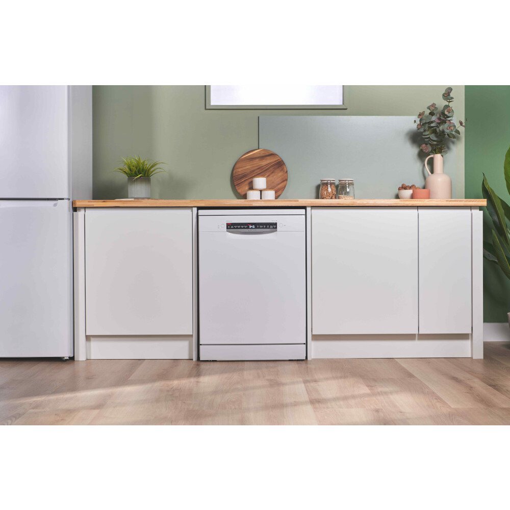 Bosch SMS6ZCW10G Series 6 Freestanding 60cm Full Size Dishwasher with 14 Place Settings White