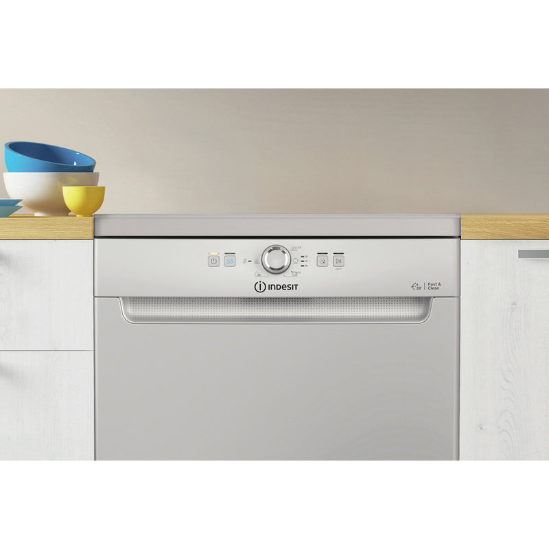 Indesit D2FHK26S Full Size Dishwasher with 14 Place Setting Silver