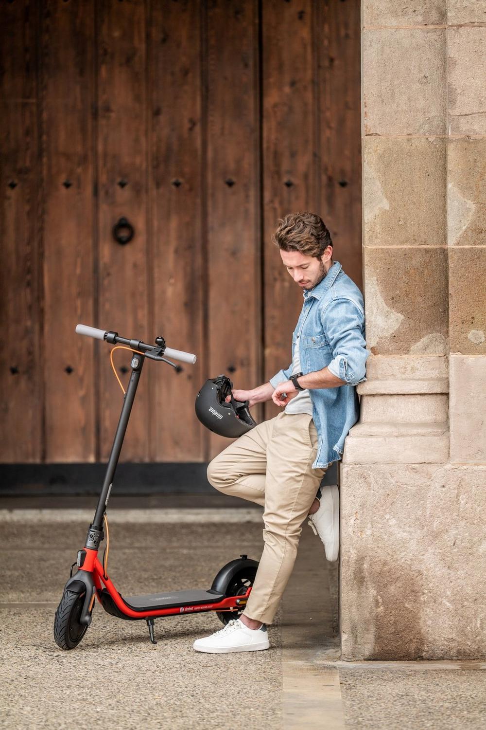 Segway Ninebot D28E Kickscooter - Orange