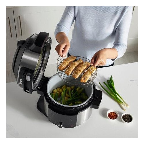 Ninja Foodi 11 in 1 SmartLid Multi Cooker 6L OL550UK